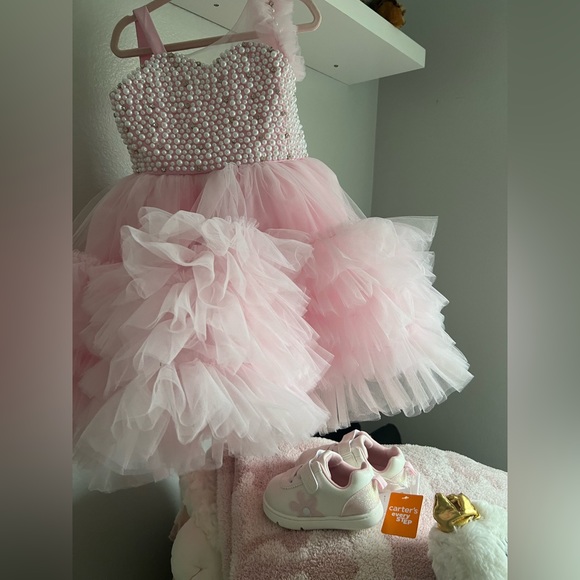 Beautiful size 2t baby girl dress with pearls - Picture 1 of 1